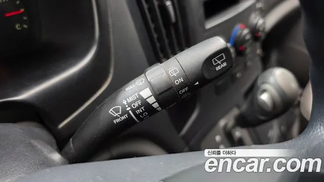 Hyundai Staria 2012 thumb 6
