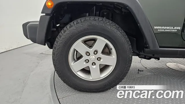 Jeep Wrangler 2010 thumb 2