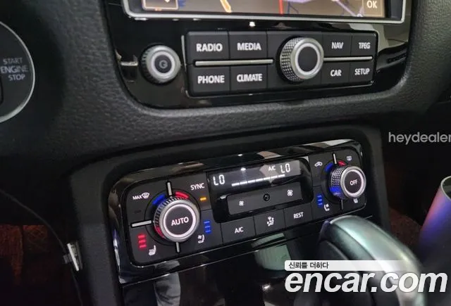 Volkswagen Touareg 2015 thumb 12