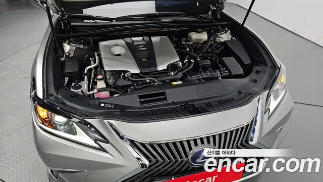 Lexus ES 300h 2018 thumb 2