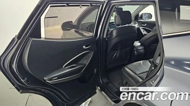 Hyundai Santafe 2015 thumb 11