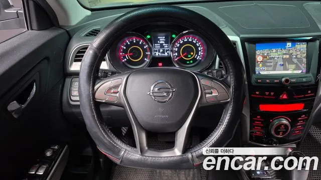 KGM Tivoli 2015 thumb 2