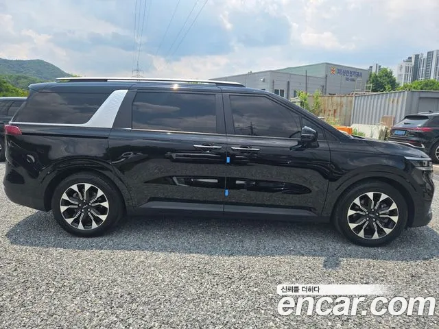 Kia Carnival 2022 thumb 8