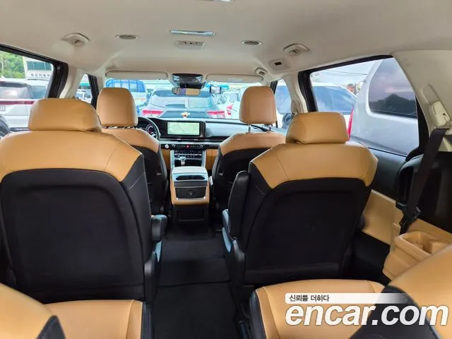 Kia Carnival 2022 thumb 3