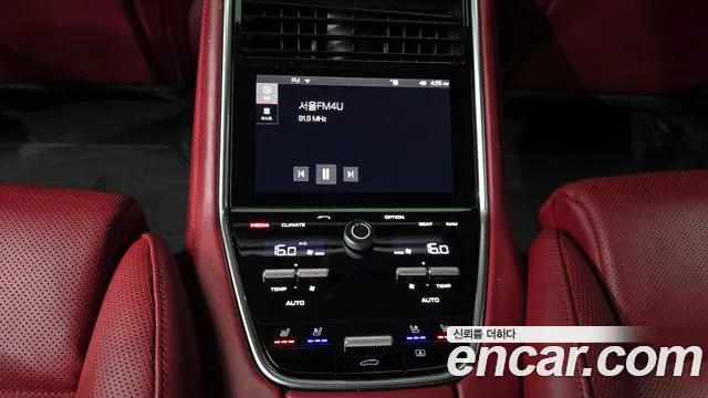 Porsche Panamera 2018 thumb 9