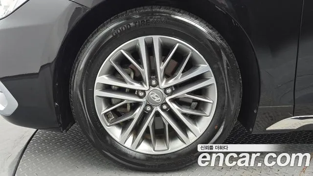 Hyundai Grandeur 2017 thumb 2