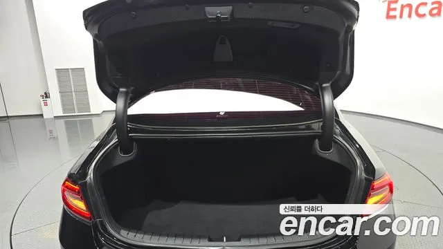 Hyundai Grandeur 2017 thumb 11
