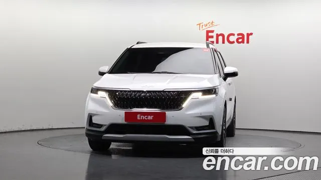 Kia Carnival 2021 thumb 4