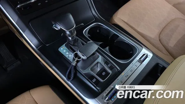 Kia Carnival 2021 thumb 10