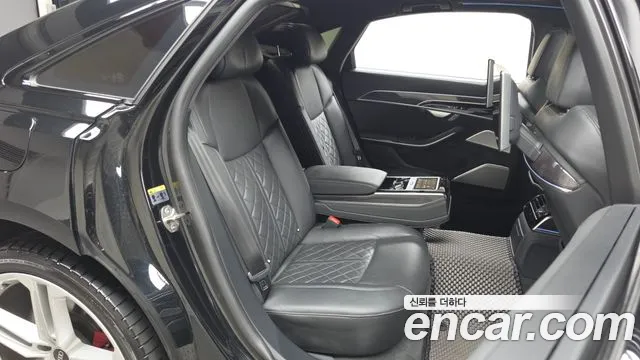Audi S8 2021 thumb 10