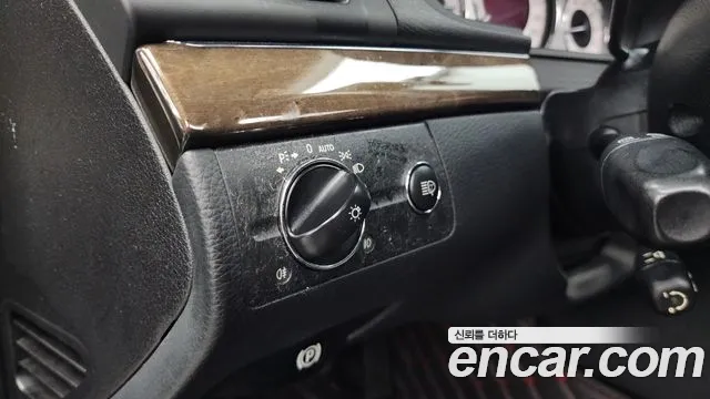 Mercedes-Benz E-Класс 2007 thumb 9