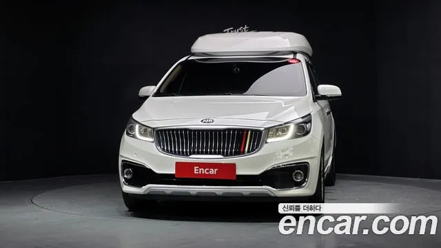 Kia Carnival 2017 thumb 11