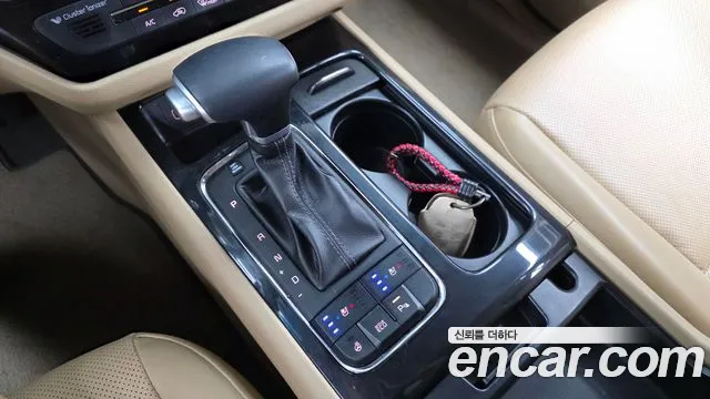 Kia Carnival 2017 thumb 4