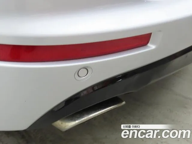 Hyundai i40 2011 thumb 12