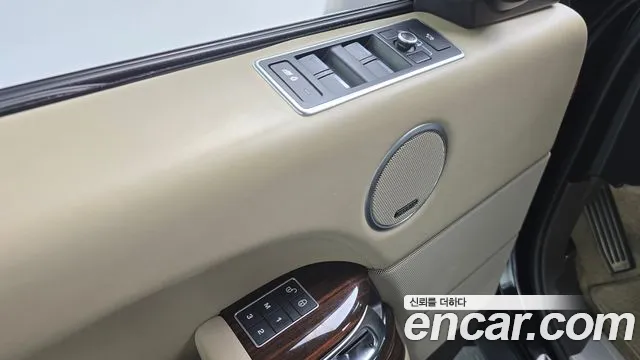 Land Rover Range Rover 2016 thumb 10