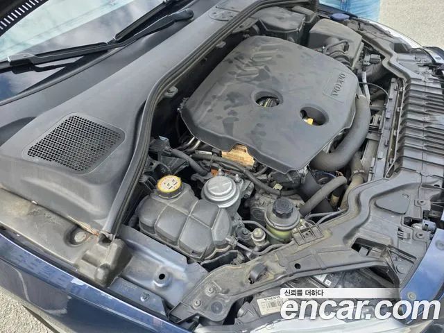 Volvo S60 2014 thumb 2