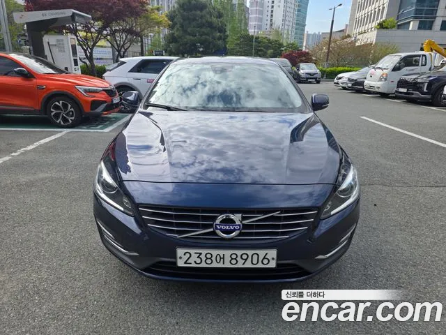 Volvo S60 2014 thumb 6