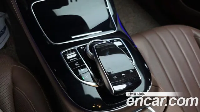 Mercedes-Benz E-Class 2019 thumb 5