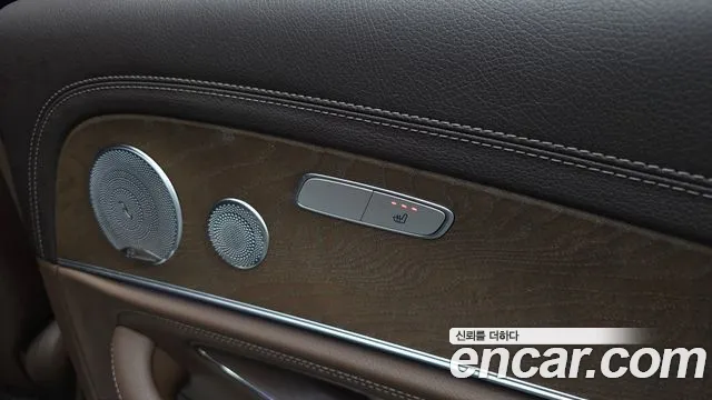 Mercedes-Benz E-Class 2019 thumb 6