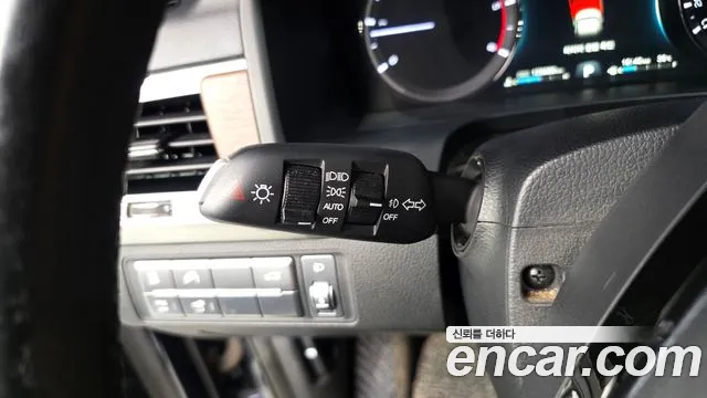 KGM Rexton 2018 thumb 8