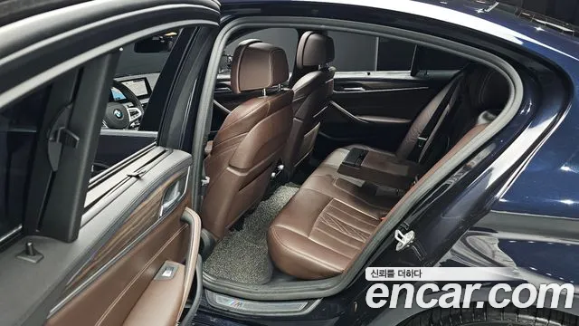 BMW 5 серии 2019 thumb 6