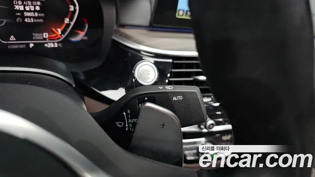 BMW 5 серии 2019 thumb 11
