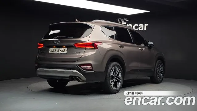 Hyundai Santa Fe 2018 thumb 3