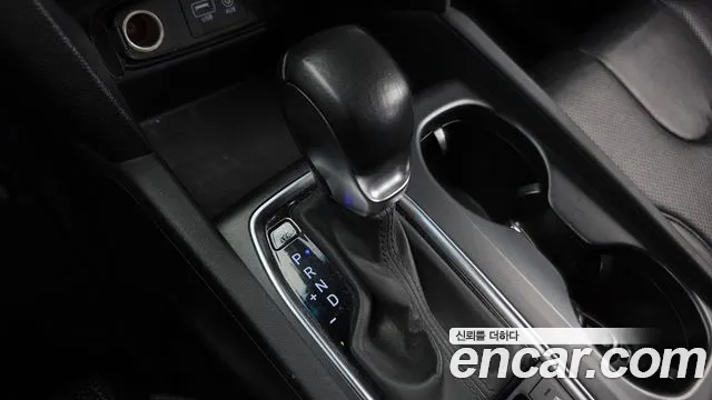 Hyundai Santa Fe 2018 thumb 8
