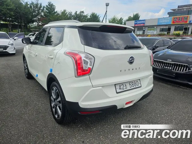 KGM Tivoli 2015 thumb 8