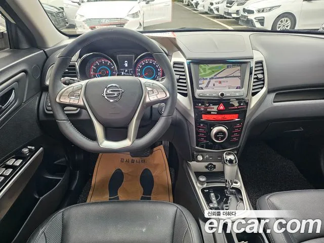 KGM Tivoli 2015 thumb 11