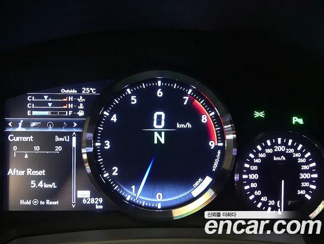 Lexus RC F 2021 thumb 10