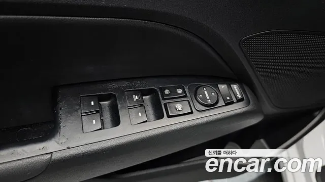 Hyundai AD 2016 thumb 11