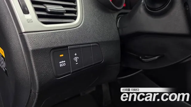 Hyundai Avante 2010 thumb 10