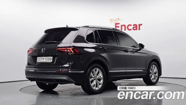 Volkswagen Tiguan 2020 thumb 9