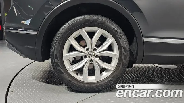 Volkswagen Tiguan 2020 thumb 8