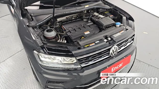 Volkswagen Tiguan 2020 thumb 2