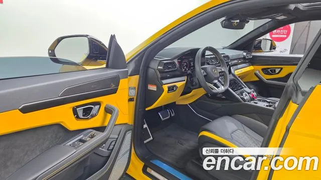 Lamborghini Urus 2024 thumb 10