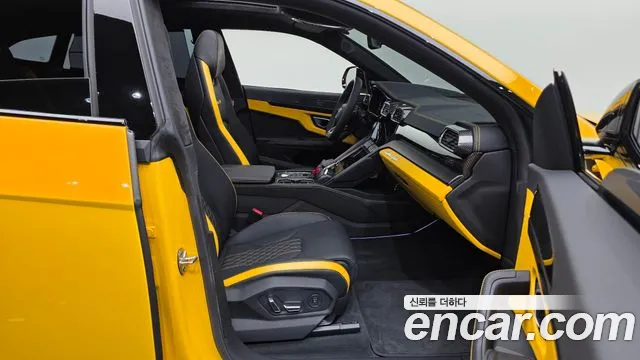 Lamborghini Urus 2024 thumb 8