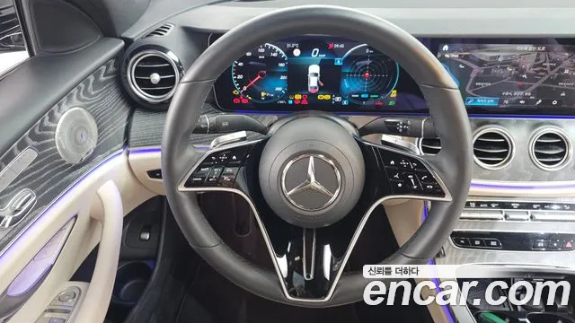 Mercedes-Benz E-Class 2023 thumb 4