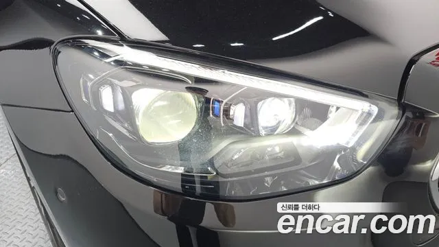 Mercedes-Benz E-Class 2023 thumb 2