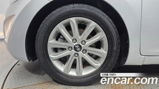 Hyundai Elantra 2014 thumb 3
