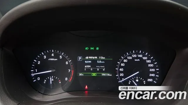 Genesis G80 2019 thumb 6
