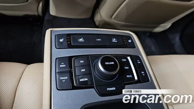 Genesis G80 2019 thumb 12