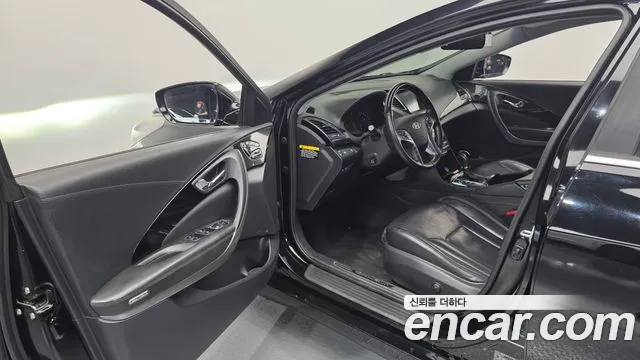 Hyundai Grandeur 2014 thumb 12