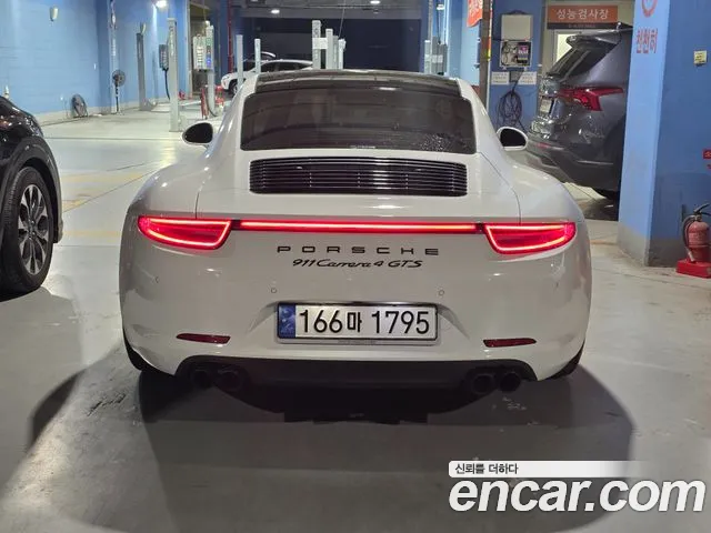 Porsche 911 2016 thumb 9