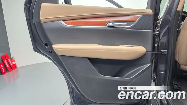 Cadillac XT5 2019 thumb 9