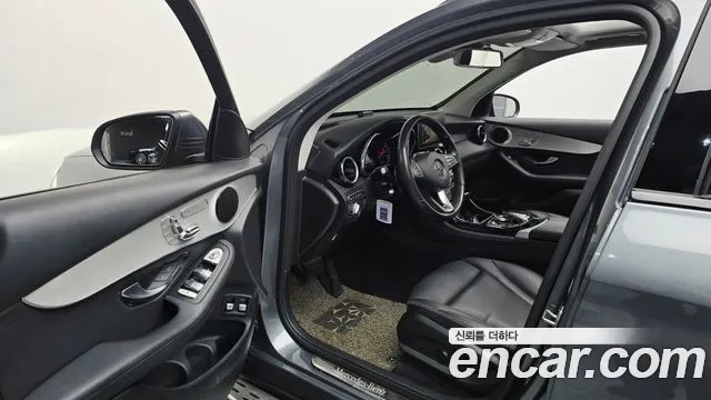 Mercedes-Benz GLC 2019 thumb 10