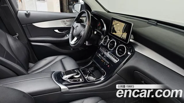 Mercedes-Benz GLC 2019 thumb 11