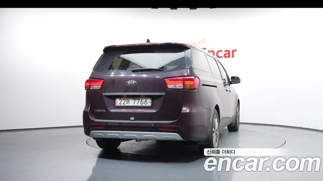 Kia Carnival 2014 thumb 5