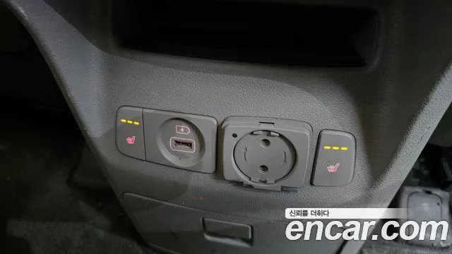 Kia Carnival 2014 thumb 10